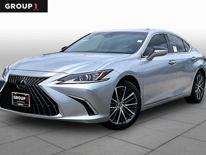 Certified 2025 Lexus ES 350 w/ Premium Package