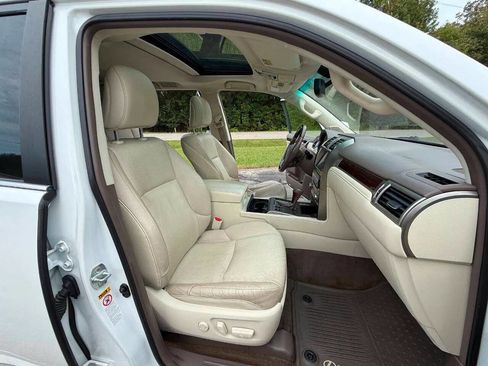 Used 2018 Lexus GX 460 Premium image 18
