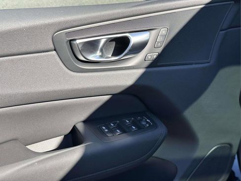 New 2026 Volvo XC60 B5 Plus w/ Protection Package Premier AWD/4WD image 17