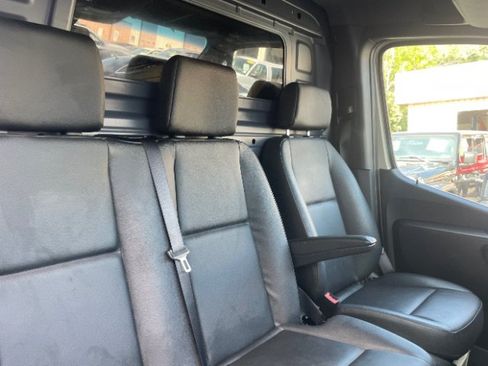 Used 2023 Mercedes-Benz Sprinter 2500 image 15