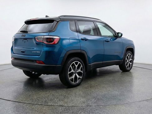 Used 2025 Jeep Compass Limited AWD/4WD image 9