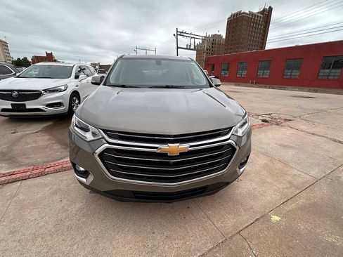 Used 2019 Chevrolet Traverse LT FWD image 11