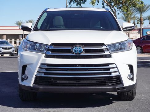 Used 2019 Toyota Highlander Limited Platinum image 5