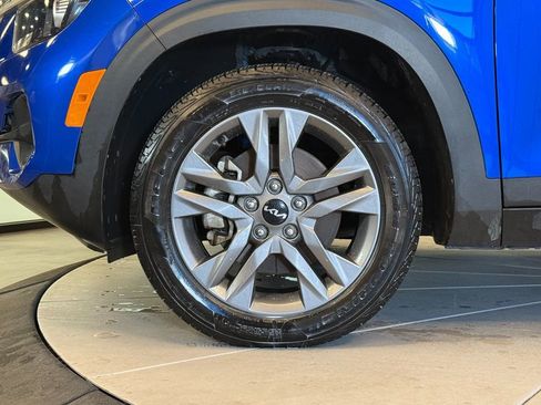 Used 2023 Kia Seltos LX image 16