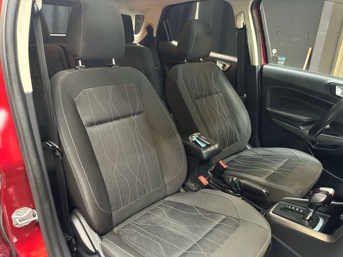 Used 2019 Ford EcoSport SE w/ SE Convenience Package image 32