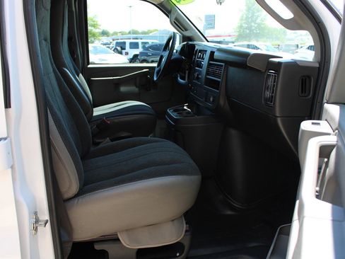Used 2024 Chevrolet Express 2500 w/ Driver Convenience Package RWD image 19