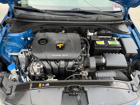 Used 2018 Hyundai Elantra SE FWD image 18