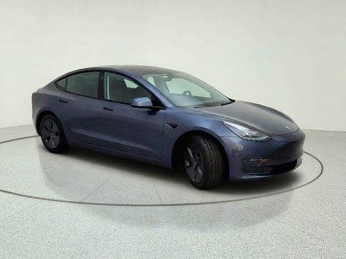 Used 2023 Tesla Model 3 Standard Range RWD image 5