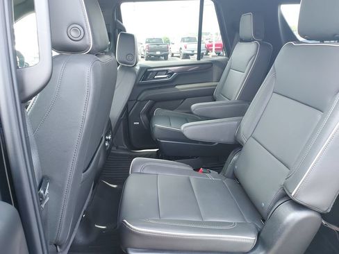Used 2026 GMC Yukon Elevation AWD/4WD image 14