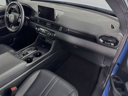 Used 2024 Honda Pilot TrailSport image 30