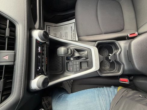 Used 2019 Toyota RAV4 LE image 25