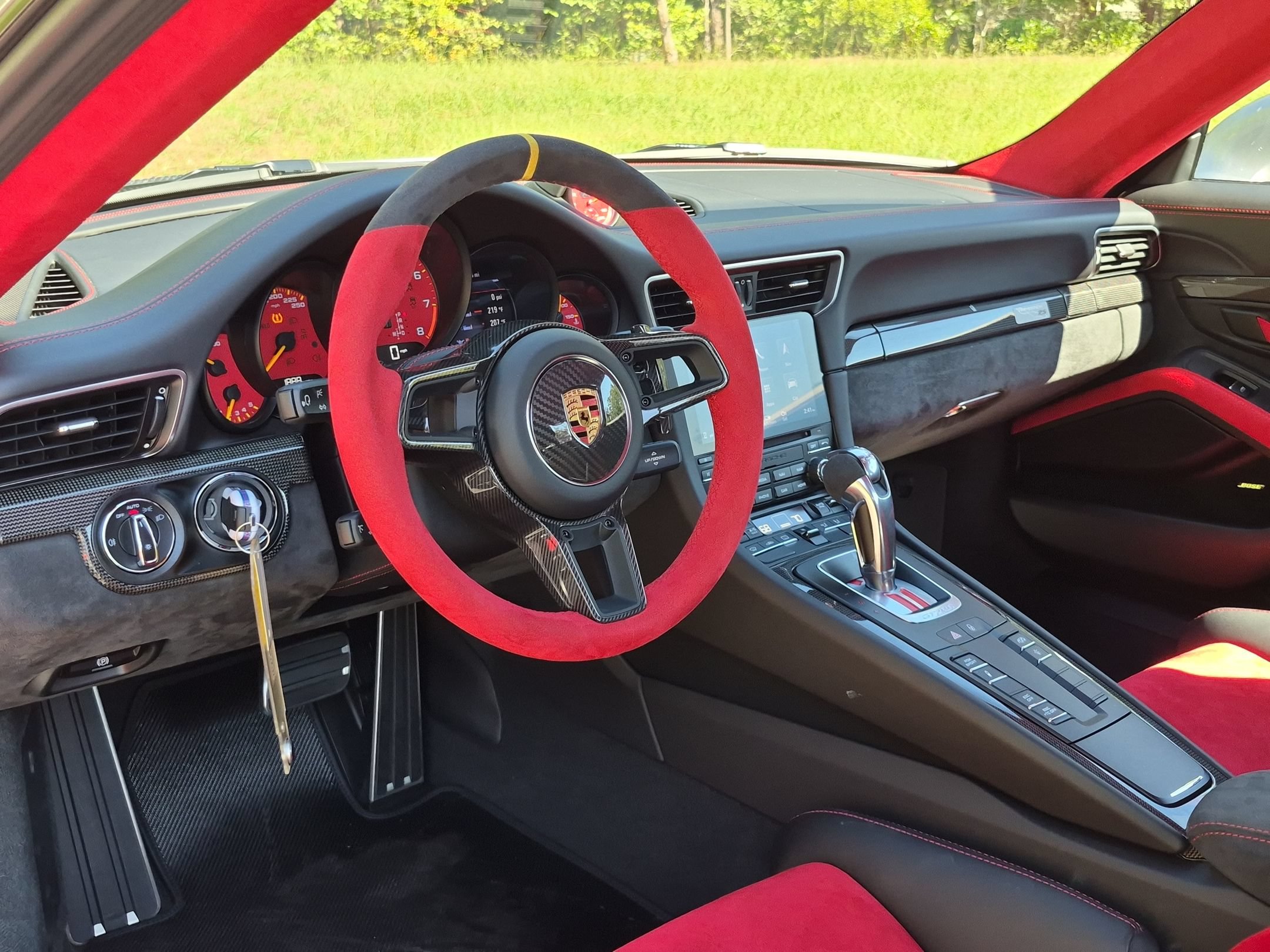 Certified 2018 Porsche 911 GT2 RS RWD image 4