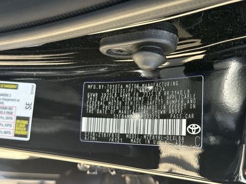 Used 2024 Toyota Corolla LE FWD image 32