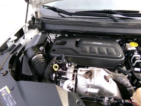 Used 2020 Jeep Cherokee Limited AWD/4WD image 31