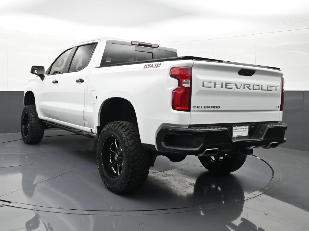 Used 2019 Chevrolet Silverado 1500 LT Trail Boss AWD/4WD image 3