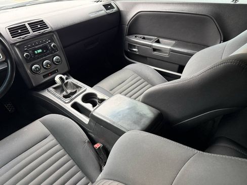 Used 2013 Dodge Challenger R/T RWD image 17