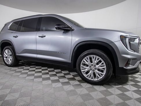 Used 2024 GMC Acadia Elevation FWD image 3