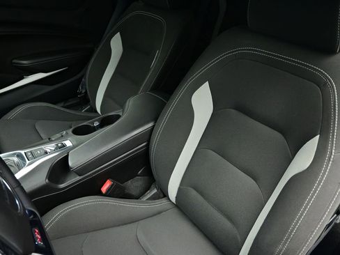 Used 2018 Chevrolet Camaro SS image 38