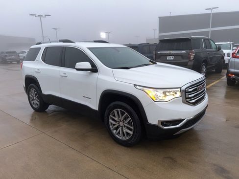 Used 2018 GMC Acadia SLE w/ Driver Alert Package I image 4