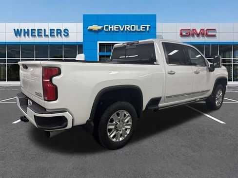 Used 2025 Chevrolet Silverado 3500 High Country w/ High Country Premium Package image 6