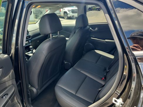 Used 2022 Hyundai Kona Limited AWD/4WD image 13