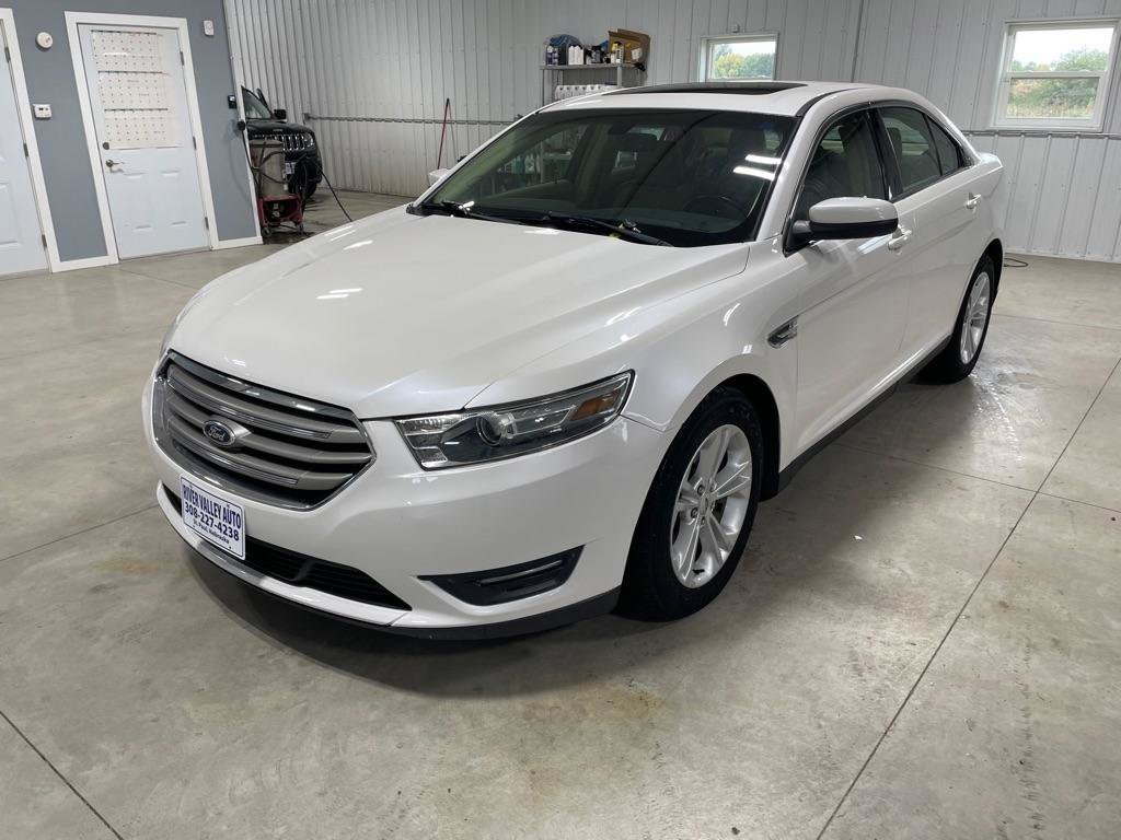 Used 2014 Ford Taurus SEL w/ Equipment Group 201A FWD image 3