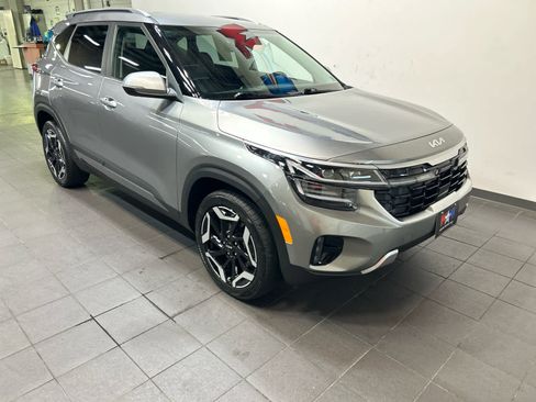Used 2024 Kia Seltos SX AWD/4WD image 2