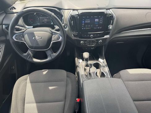 Used 2023 Chevrolet Traverse LT FWD image 12