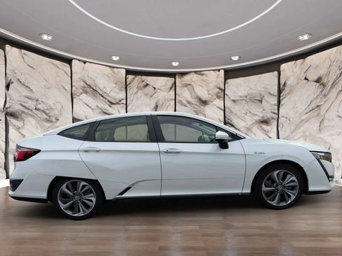 Used 2020 Honda Clarity Plug-In Hybrid image 4