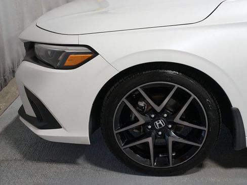 Used 2022 Honda Civic Sport Touring image 5