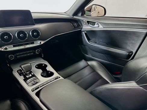 Used 2021 Kia Stinger GT2 image 25