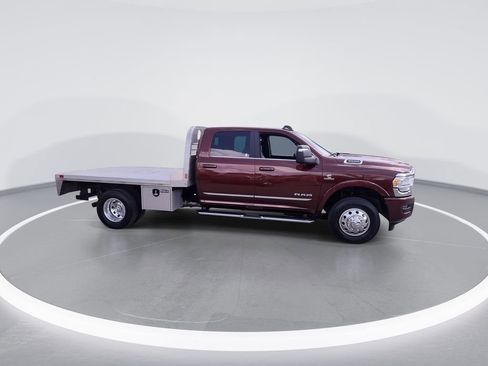 Used 2024 RAM 3500 Limited AWD/4WD image 9