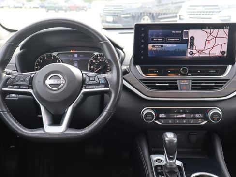 Used 2023 Nissan Altima 2.5 SL FWD image 14