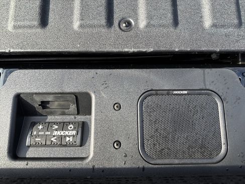 Used 2024 GMC Sierra 1500 AT4X image 36