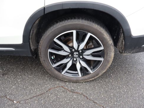 Used 2019 Honda Pilot Touring image 40