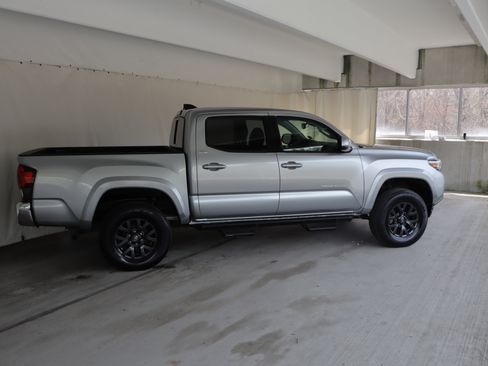 Used 2023 Toyota Tacoma SR5 image 4