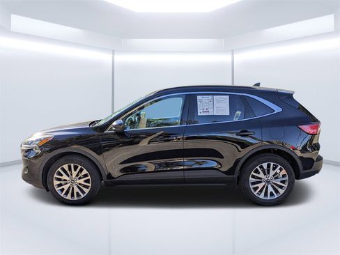 Used 2022 Ford Escape Titanium image 6