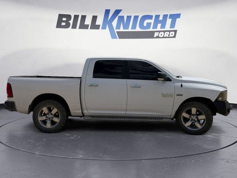 Used 2017 RAM 1500 Big Horn RWD image 5