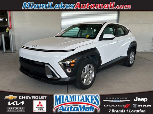 Used 2024 Hyundai Kona SE image 1
