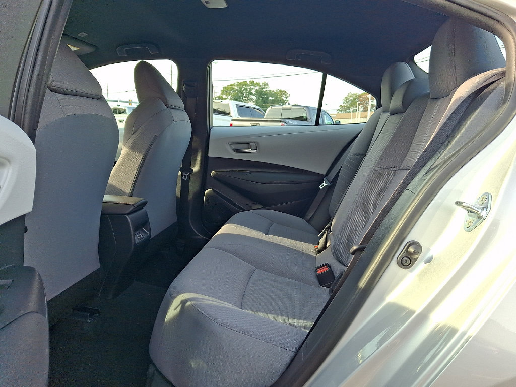 Used 2025 Toyota Corolla SE w/ Convenience Package FWD image 10