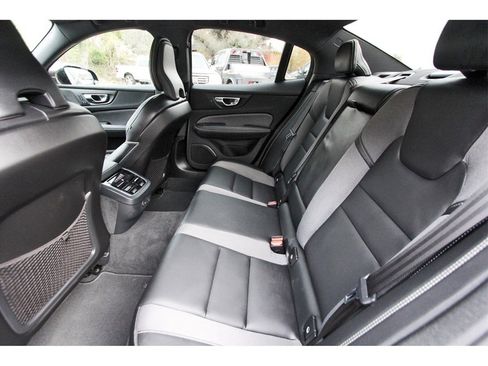 Used 2023 Volvo S60 B5 Ultimate image 13