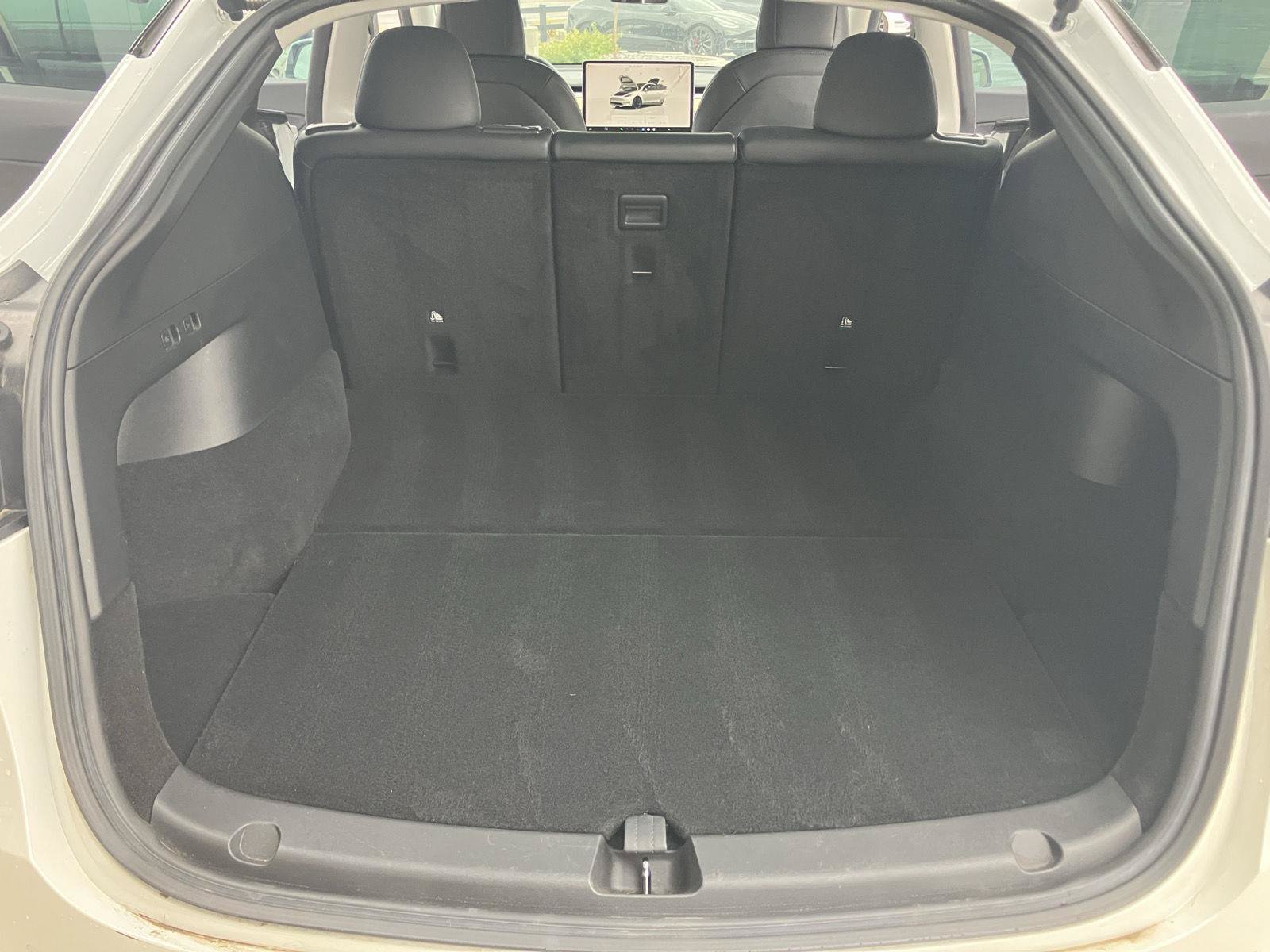 Used 2022 Tesla Model Y Long Range AWD/4WD image 17