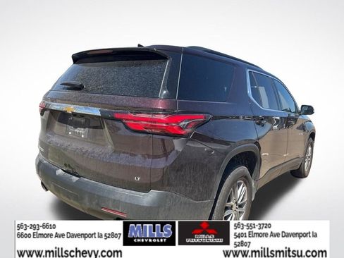 Used 2023 Chevrolet Traverse LT image 3