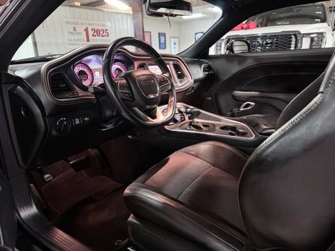 Used 2022 Dodge Challenger R/T Scat Pack RWD image 11