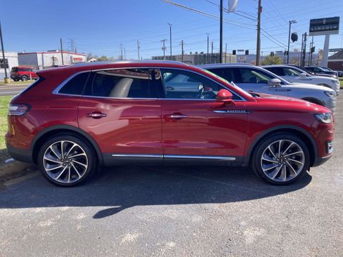 Used 2020 Lincoln Nautilus Reserve w/ Equipment Group 202A image 2