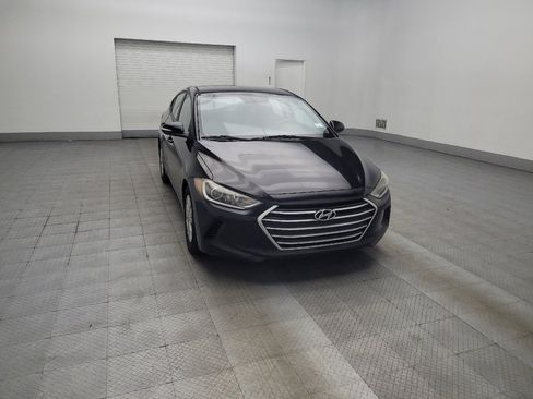 Used 2017 Hyundai Elantra SE image 13