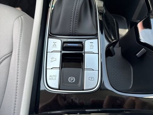 New 2025 Hyundai Tucson SE image 36