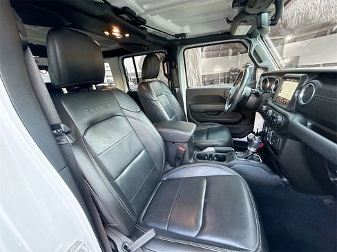 Used 2021 Jeep Wrangler Unlimited Sahara image 32
