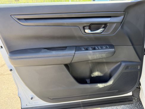 Certified 2025 Honda CR-V LX image 11