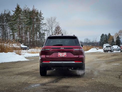 New 2025 Jeep Grand Cherokee Laredo X w/ Luxury Tech Group I image 5